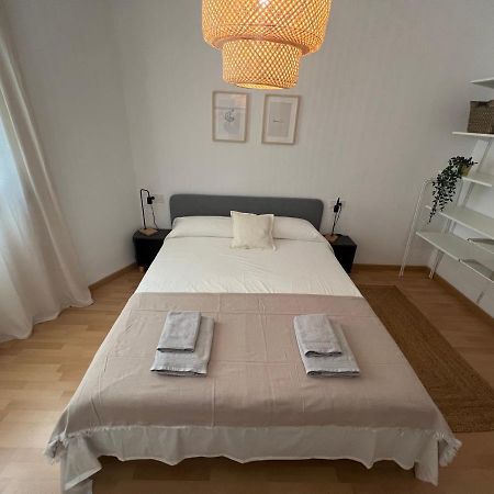 Cozy Apartment Well-Located In Terrassa, Barcelona Luaran gambar