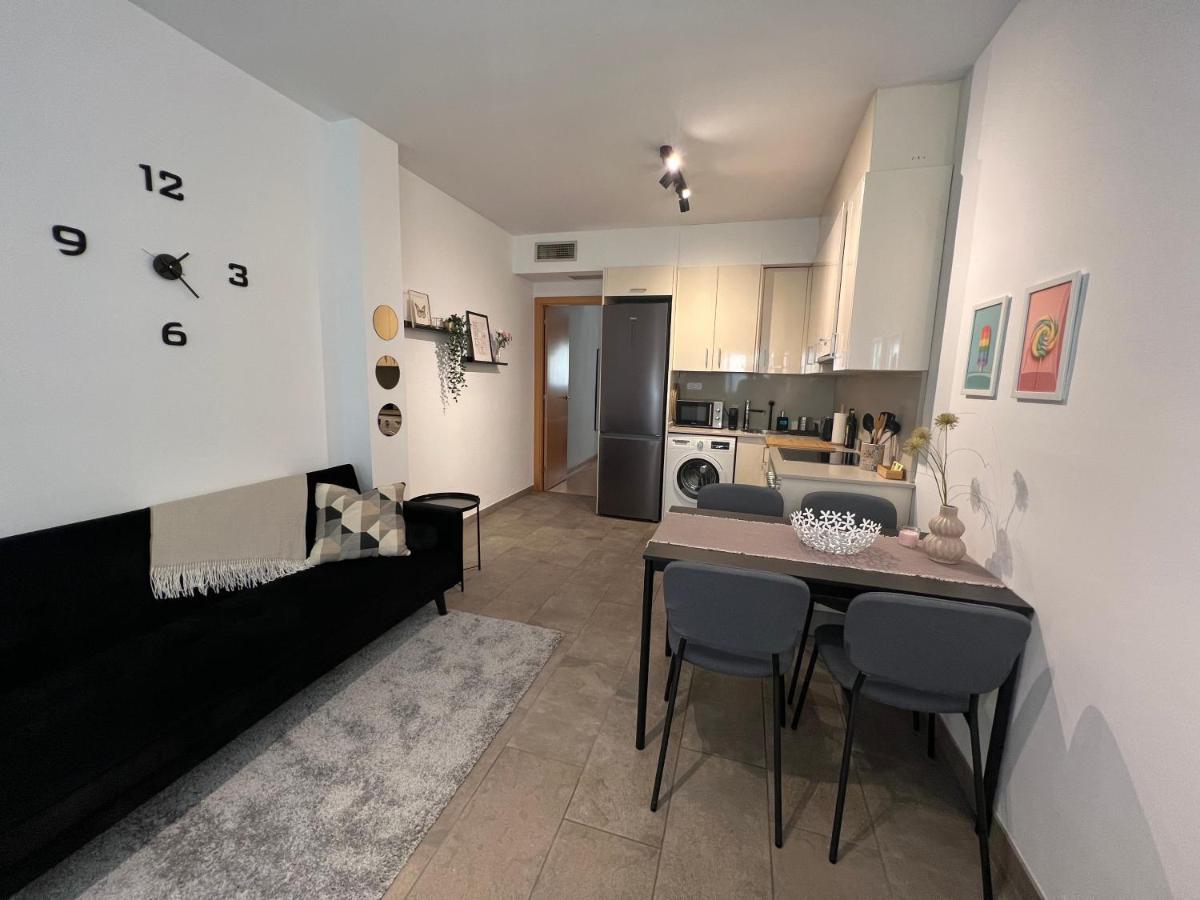 Cozy Apartment Well-Located In Terrassa, Barcelona Luaran gambar