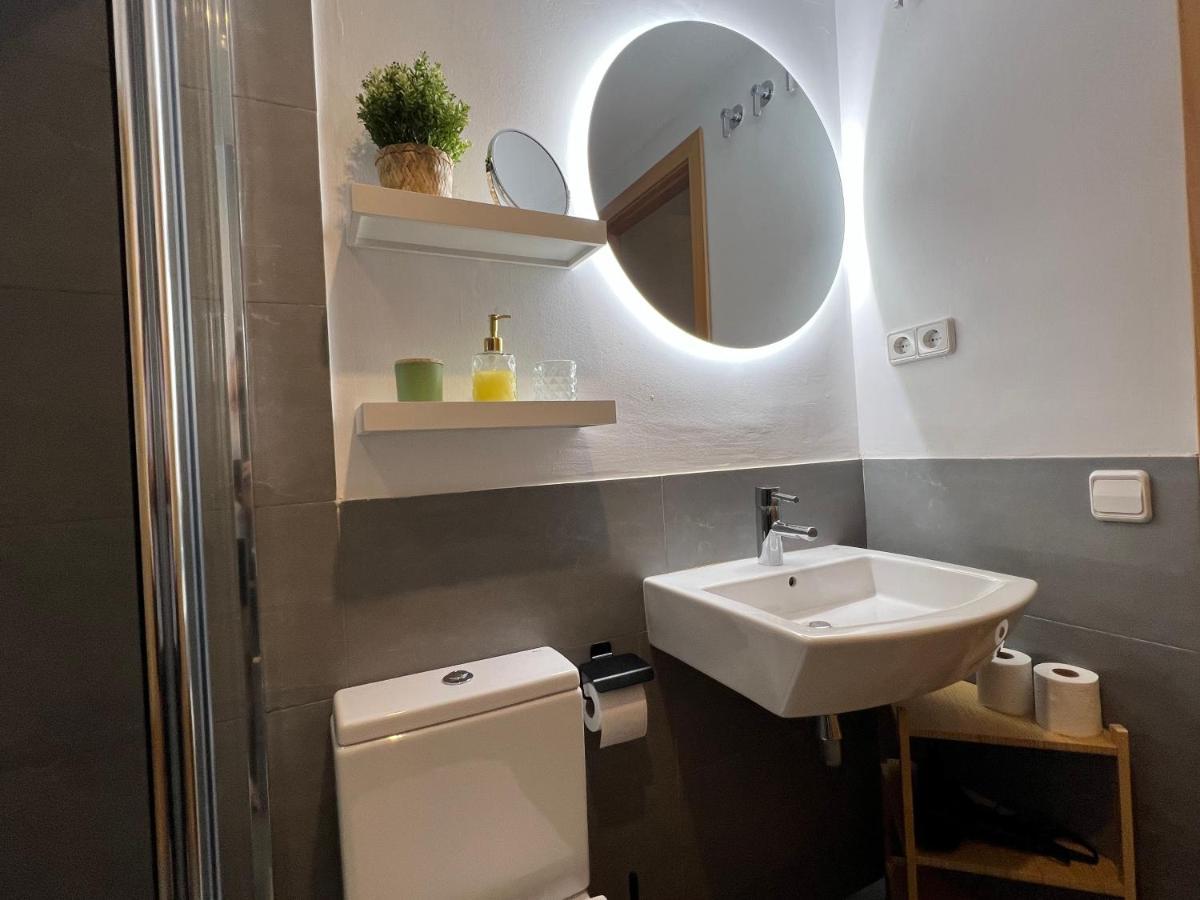 Cozy Apartment Well-Located In Terrassa, Barcelona Luaran gambar